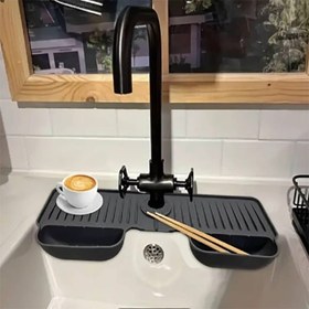 تصویر آبگیر دور شیر خورجین دار 