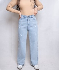 تصویر شلوار جین نیم بگ آبی روشن 