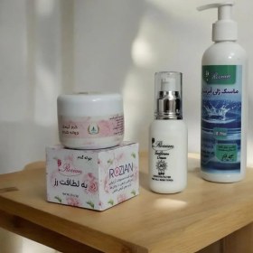 تصویر پک روتین پوستی رُزیان 