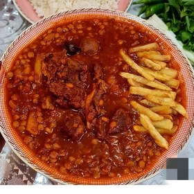 تصویر خورشت قیمه با سیب زمینی سرخ شده با برنج ایرانی طارم هاشمی 