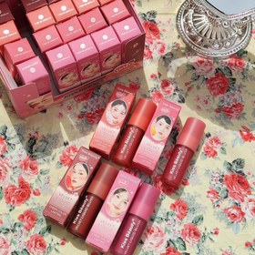 تصویر رژگونه مایع 