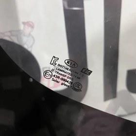 تصویر شیشه جلو کیا ریو 