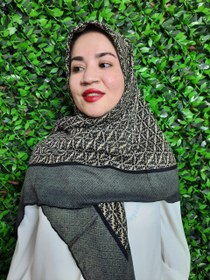 تصویر روسری با طرح برگ 