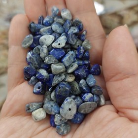 تصویر مهره سنگ لاجورد افغان چیپسی سوراخ دار دفرمه تراش نخورده سنگ اصل درجه یک 