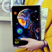 تصویر دفتر مشق 100 برگ مستر راد مدل فضانورد طرح کهکشانی چند رنگ 