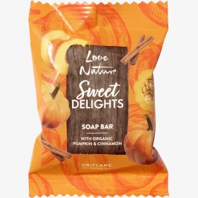 تصویر صابون Sweet Delights با کدو حلوایی ارگانیک و دارچین 