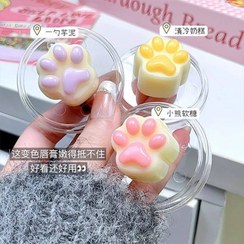 تصویر بالم لب پنجه گربه ای صورتی 