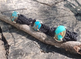 تصویر انگشتر مکرمه فیروزه نیشابور Turquoise micro macrame ring