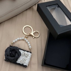 تصویر آویز کیف شنل 