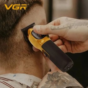 تصویر ماشین اصلاح وی جی آر مدل V-886T با برش مستقیم و تیغه سرامیک 