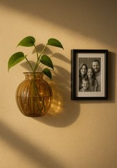 تصویر گلدان دیواری شیشه ای دست ساز کوچک 