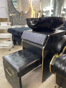 تصویر سرشور ایستاده 