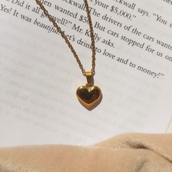 تصویر گردنبند قلب سه‌ بعدی طلایی رنگ ثابت Golden heart necklace