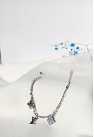 تصویر دستبند LV 