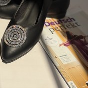 تصویر کفش کالج زنانه پارلا کد ۴۰۸ با نگین گرد از چرم مصنوعی 