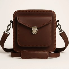 تصویر کیف دستی چرمی کلاسیک با قفل فلزی 