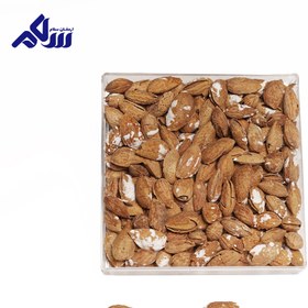 تصویر بادام کاغذی خام Raw paper almonds