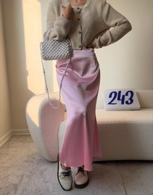 تصویر دامن ساتن صورتی 