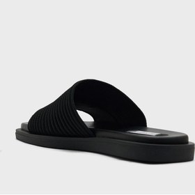 تصویر صندل تخت با بند تک‌گانه برند steve madden Single Strap Flat Sandals