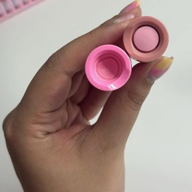 تصویر رژگونه مایع دکمه ای - 02 