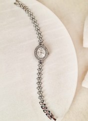 تصویر ساعت زنانه نگینی اقتصادی کد ۴ - سیلور صفحه سفید 