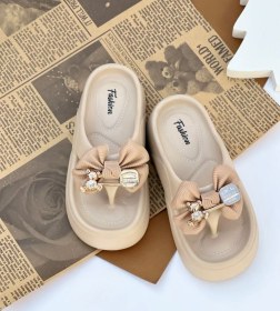 تصویر دمپایی زنانه مدل آوین انگشتی سایز ۳۷ تا ۴۰ از پلاستیک رنگ سفید 