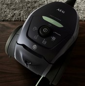 تصویر جارو برقی آ ا گ مدل VX8-2-OKO 