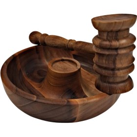 تصویر گردو شکن و چکش چوب گردو 