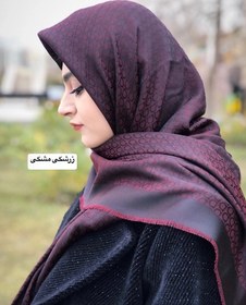 تصویر روسری نخ ابریشم ژاکارد لمه طرح فرگامو قواره۱۴۰ 