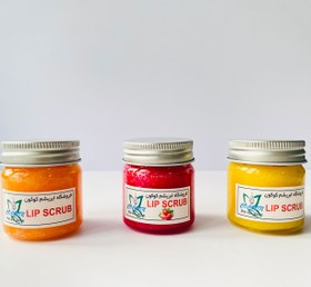 تصویر اسکراب لب 