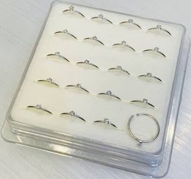 تصویر پیرسینگ تک نگین فیک 