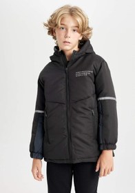 تصویر بارانی و بادشکن بچگانه دیفکتو defacto 