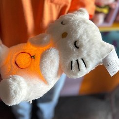 تصویر عروسک موزیکال کیتی ارتفاع ۳۰ سانتی‌متر 