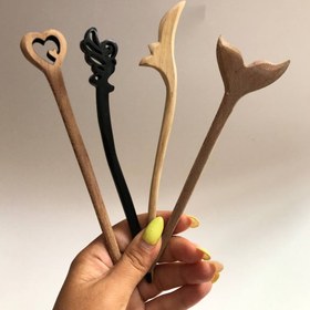 تصویر کانزاشی یا سیخ مو چوبی Kanzashi or wooden hairpin