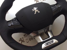 تصویر غربیلک فرمان پژو ۲۰۸ جی تی آی 