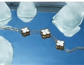 تصویر دستبند ونکلیف ۳ گل سفید 