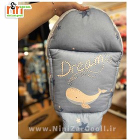 تصویر آغوشی سوییسی نهنگ 