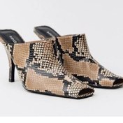 تصویر کفش پاشنه کلاسیک زنانه چرمی سبک با الگوی حیوانات MANGO 