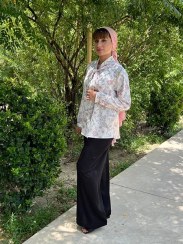 تصویر شومیز مزونی یقه کرواتی ابریشمی طرح پرنده *شیک* 