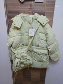 تصویر کاپشن کیف دار 