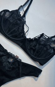 تصویر شورت و سوتین توری - 75 / 