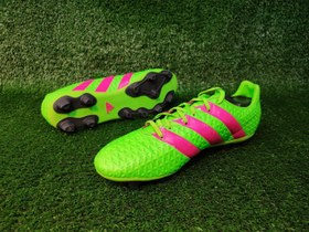 تصویر کتونی کفش استوک دار چمنی اورجینال آدیداس سایز۴۶ Football shoes