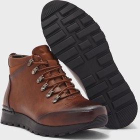 تصویر چکمه‌های قهوه‌ای با جزئیات مناسب پیاده‌روی غیررسمی برند seventy five Casual Hike Detail Boots Brown