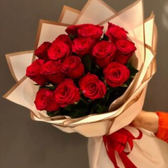 تصویر دسته گل رز قرمز 2 