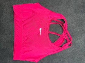 تصویر نیمتنه نایک - سبز 