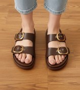 تصویر صندل زنانه سگکدار کد ۱۴۶ چرم مشکی و قهوه‌ای 