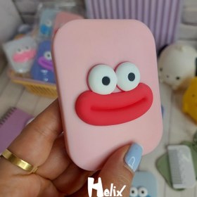 تصویر آینه و شانه جیبی 