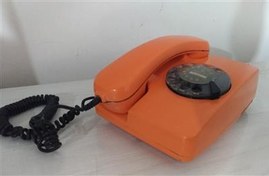 تصویر تلفن آنتیک قدیمی نارنجی سالم 