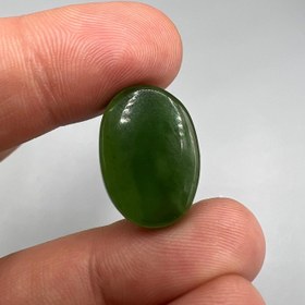 تصویر نگین یشم معدنی خوشرنگ و اصیل 