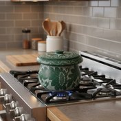 تصویر دیگ سنگی قلم زنی شده مدل رنگی 
